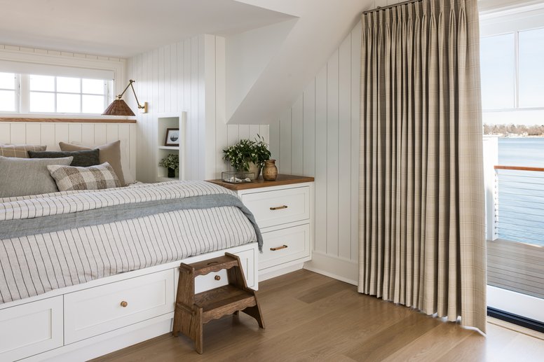 Attic bedroom in Coastal Connecticut