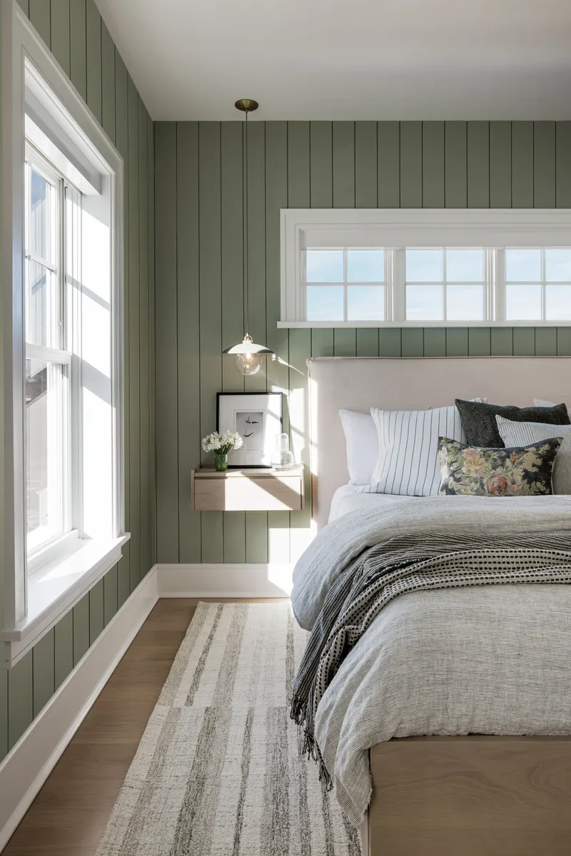 Guest bedroom in Coastal Connecticut by Pure Salt