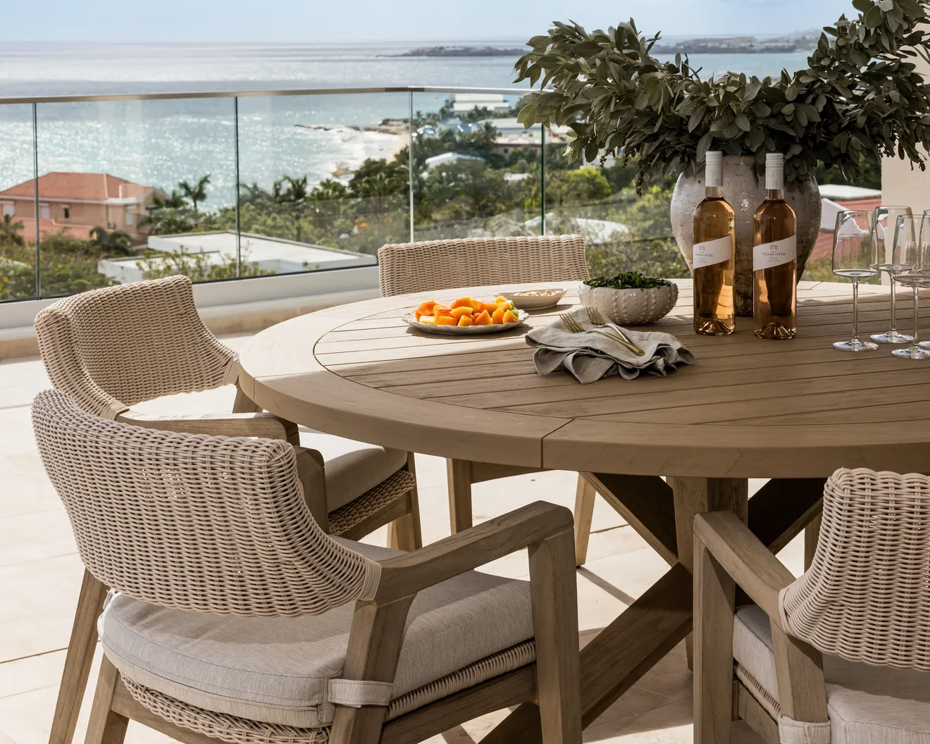 Island escape in Lay Bay on the island of Saint Maarten