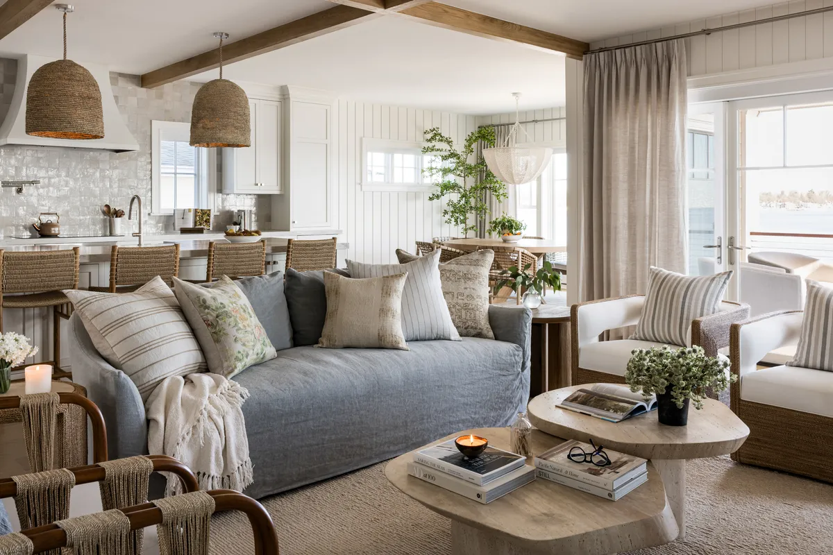 Living room in Coastal Connecticut by Pure Salt