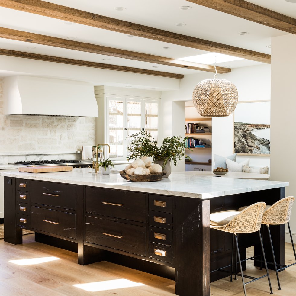 Kitchen island in Los Gatos by Pure Salt