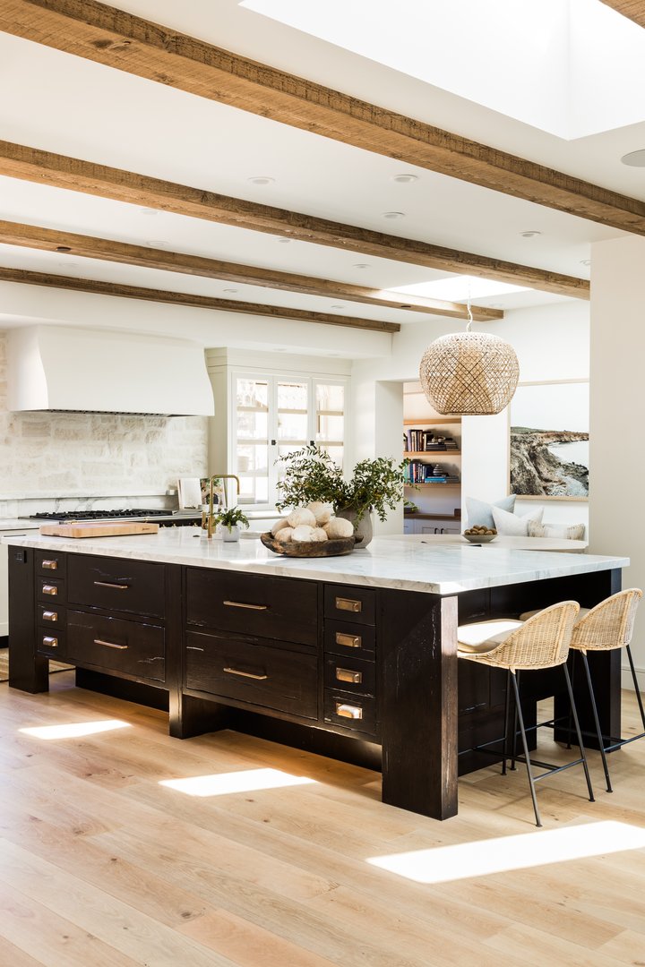Kitchen island in Los Gatos by Pure Salt