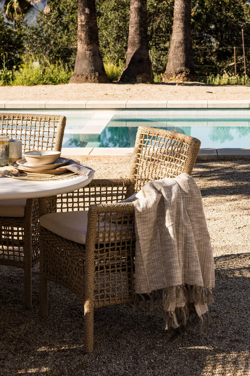 Selecting the Perfect Outdoor Dining Chair