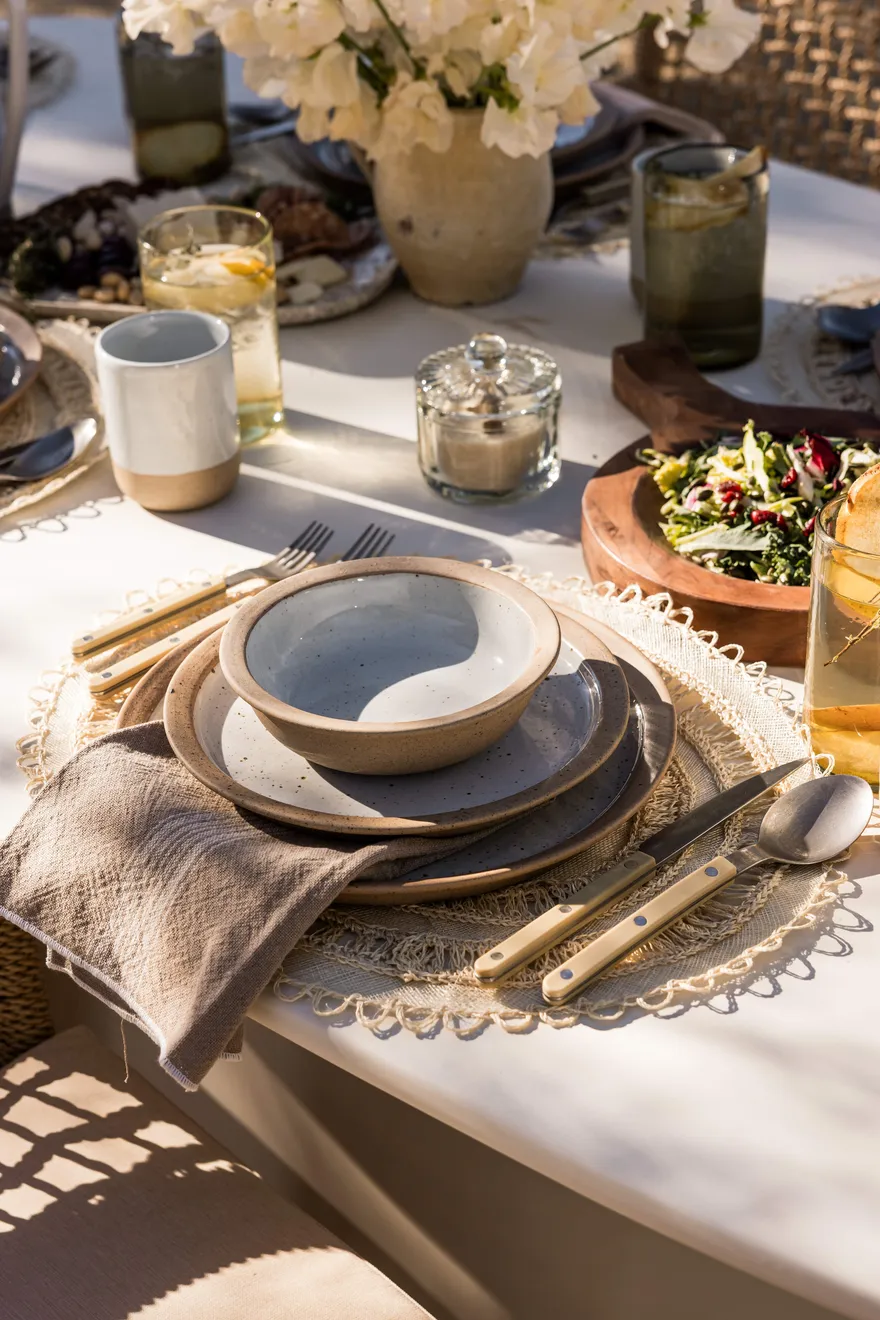 Summer Outdoor Tableware and Glassware