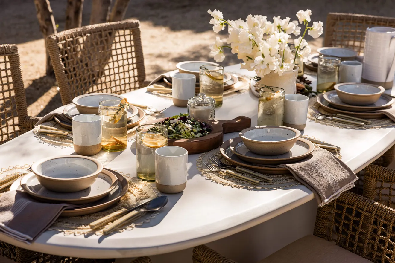Coastal Table Styling for Outdoor Dining