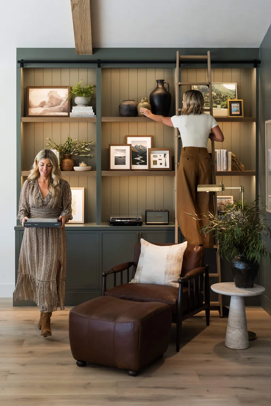 How to style a beautiful shelf, interior design guide and styling tips