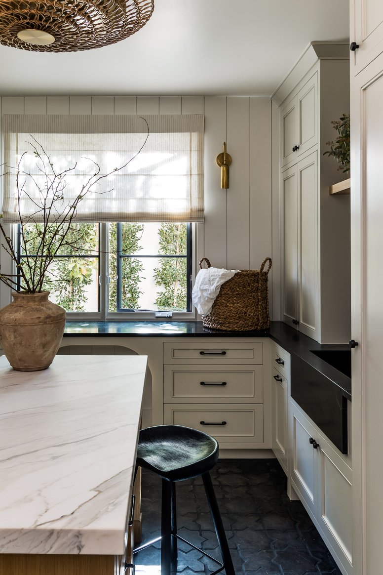 Bonus laundry room work table in Shady Canyon
