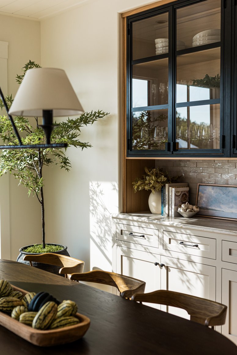 Dining table in Flint Hills