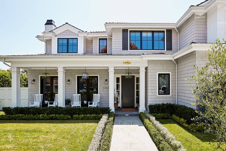 Exterior Entry in Brentwood