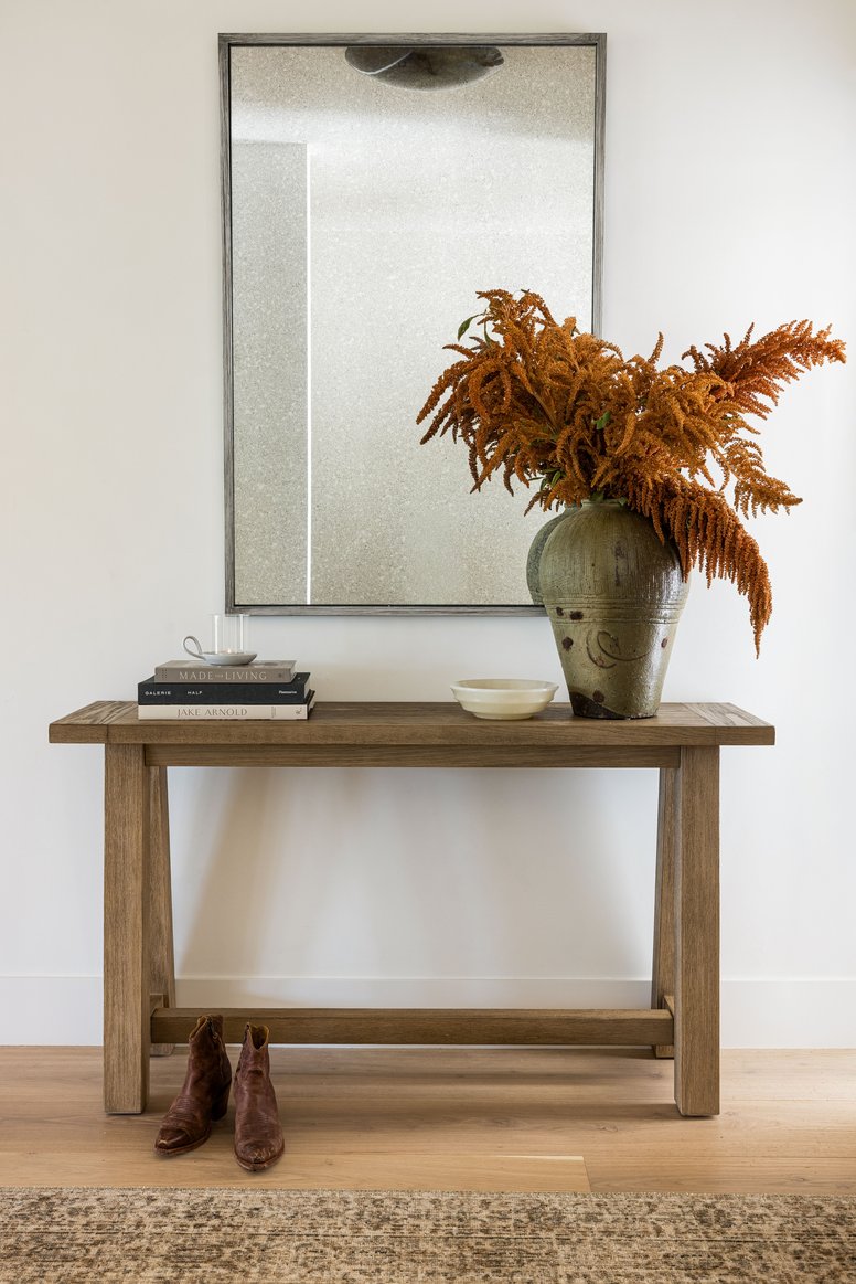 Entry table in California Ranch