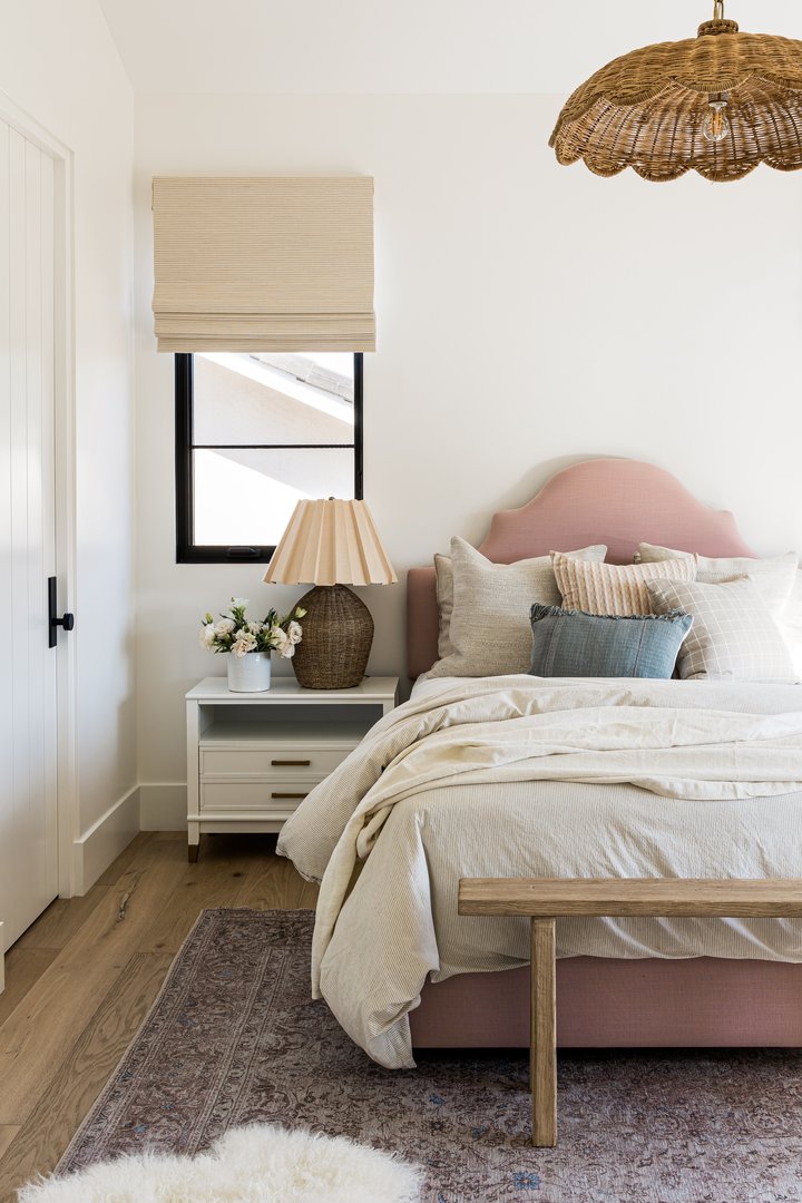 Girls bedroom in Newport Harbor