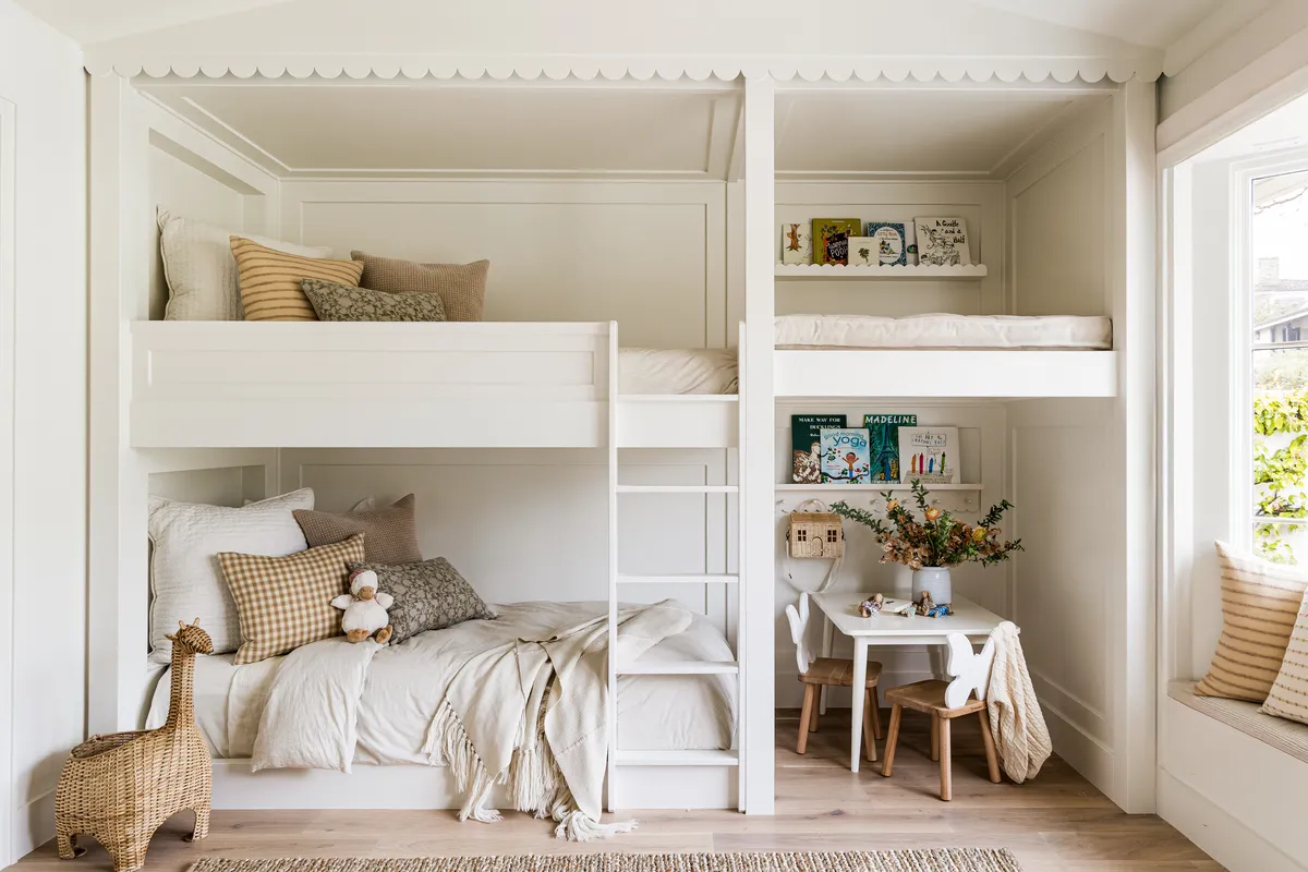 Girls Room bed in Emerald Bay