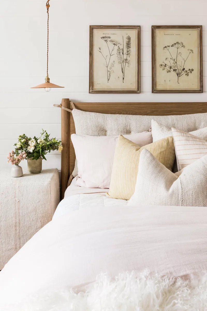 Girls bedroom in North Tustin