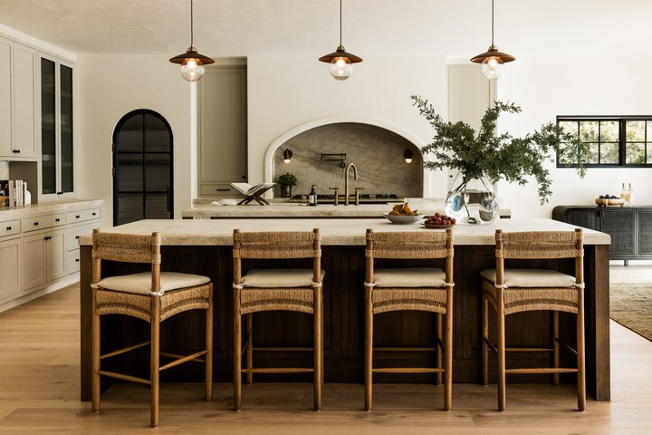 Kitchen Island in California Ranch