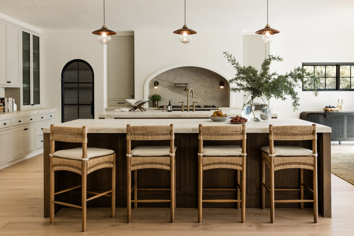 Kitchen Island in California Ranch