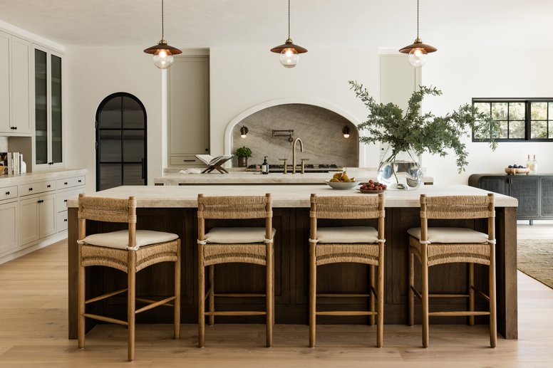 Kitchen Island in California Ranch