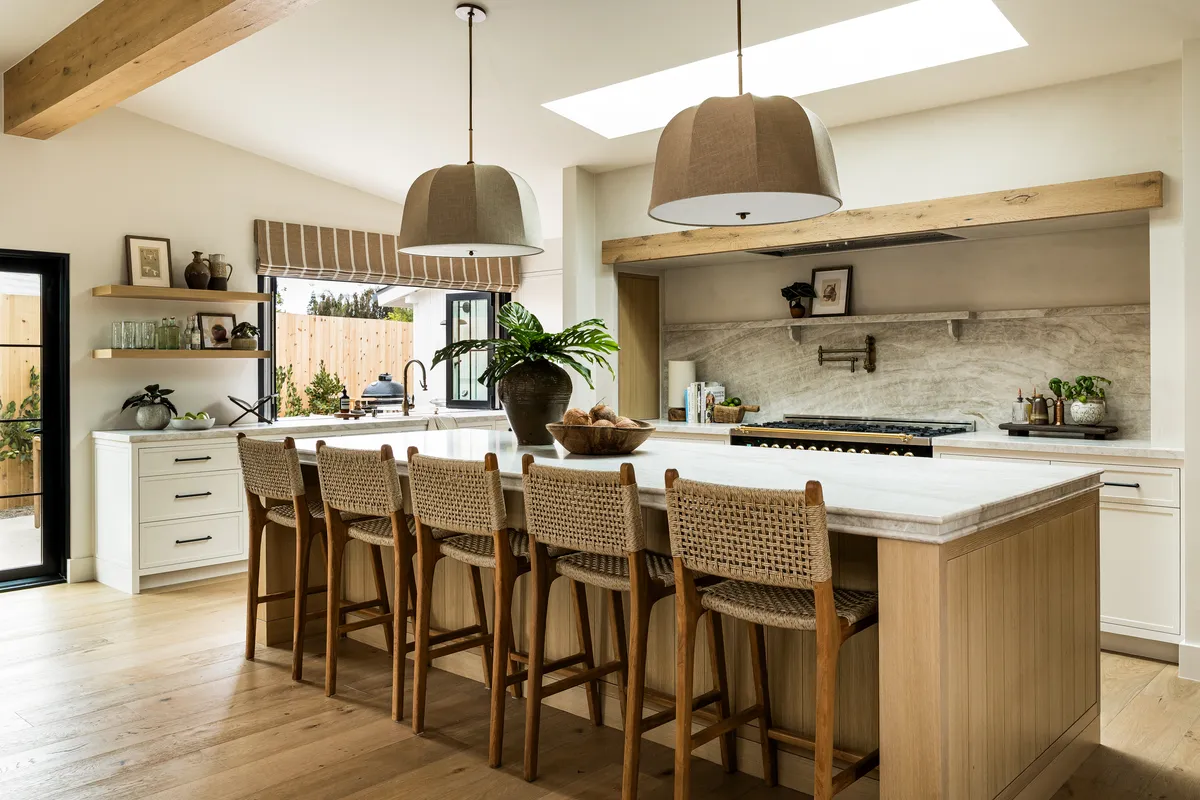 Kitchen Island seating in Rochell Retreat