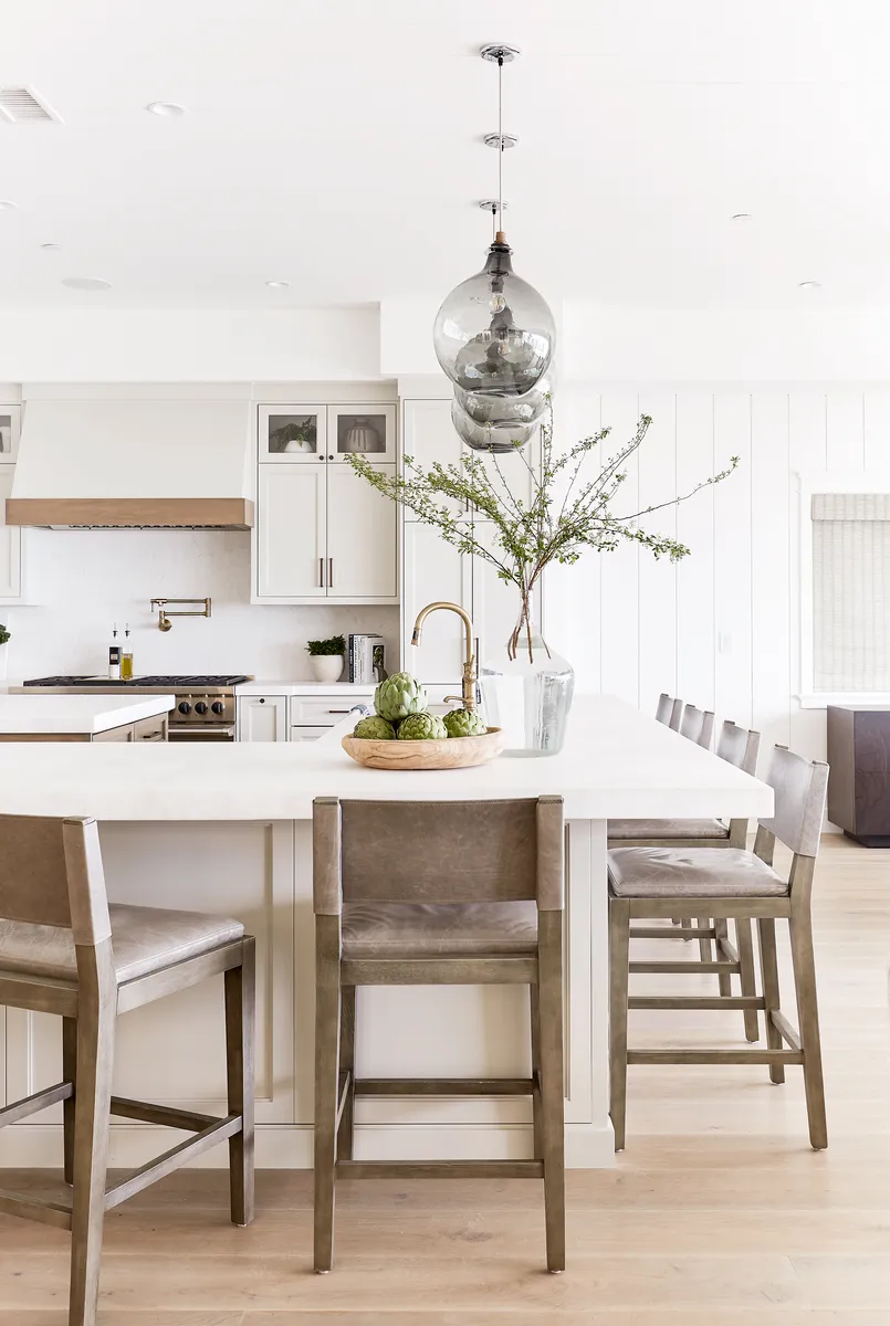 Kitchen island seating in Three Arch Bay