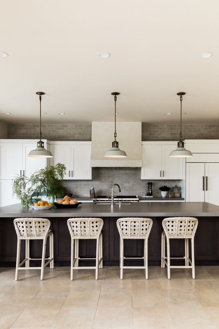 Kitchen island in Coastal Canyon