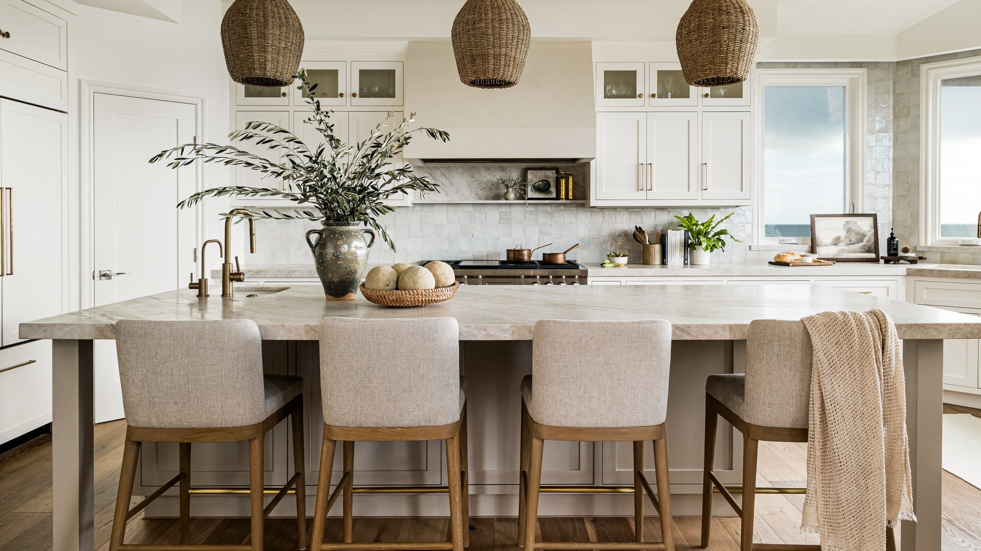 Kitchen island in T-Street by Pure Salt