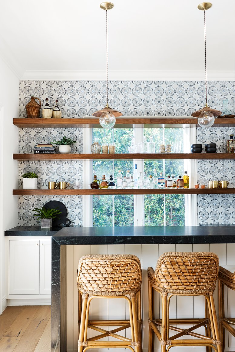 Living area bar in Brentwood