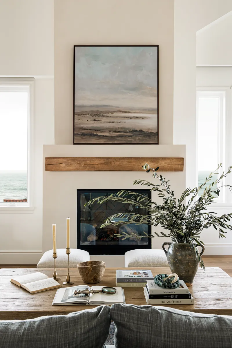 Living room fireplace in T-Street