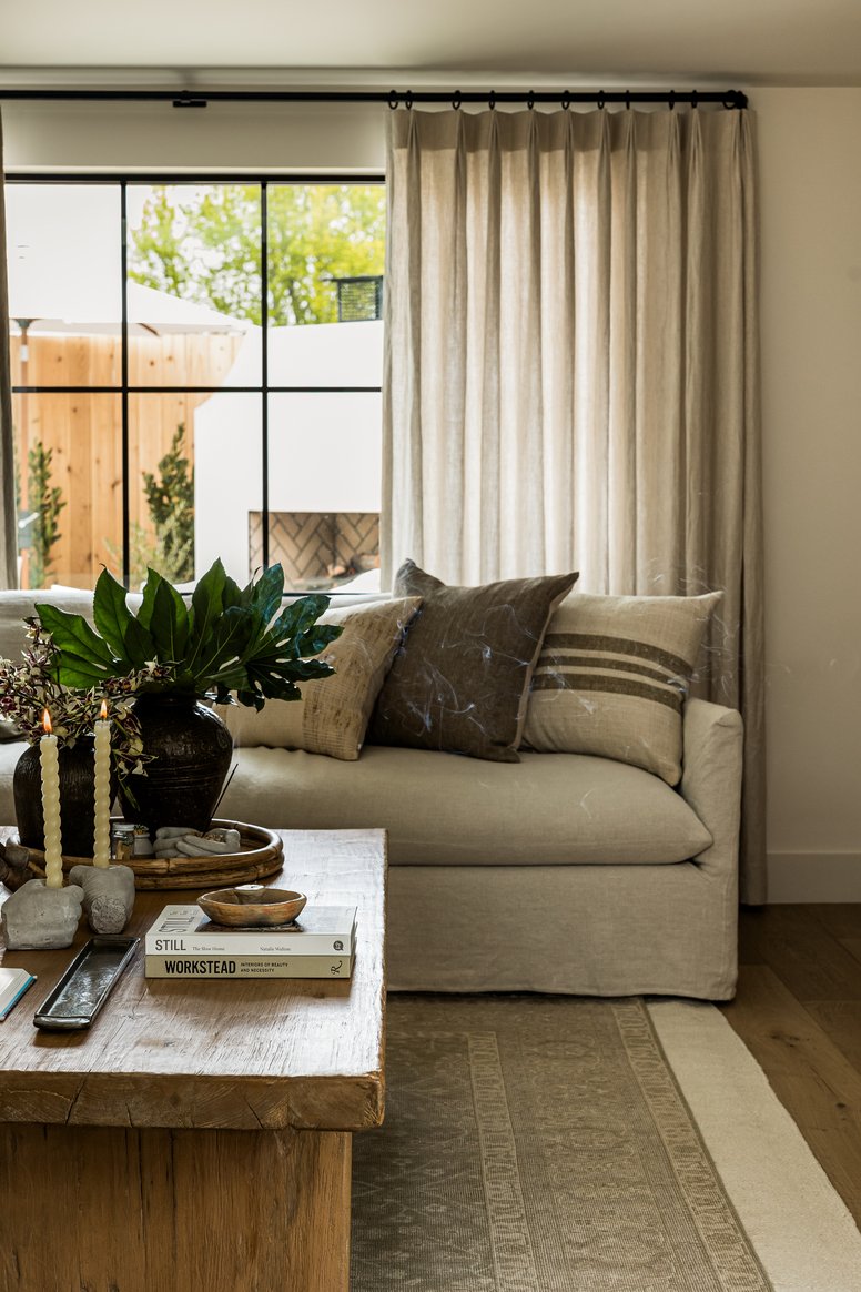 Living Room coffee table in Rochell Retreat