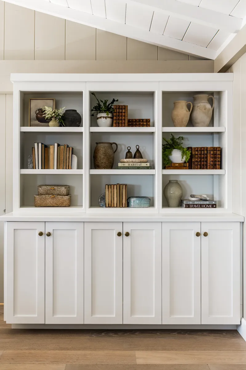 Living Room shelves in Laguna Beach
