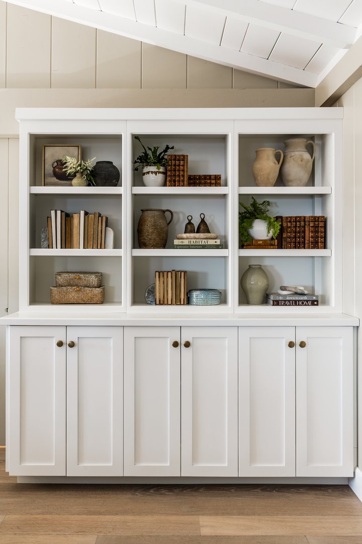 Living Room shelves in Laguna Beach