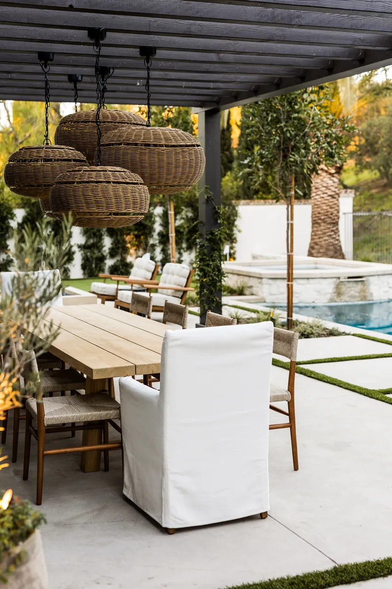 Outdoor dining in Shady Canyon