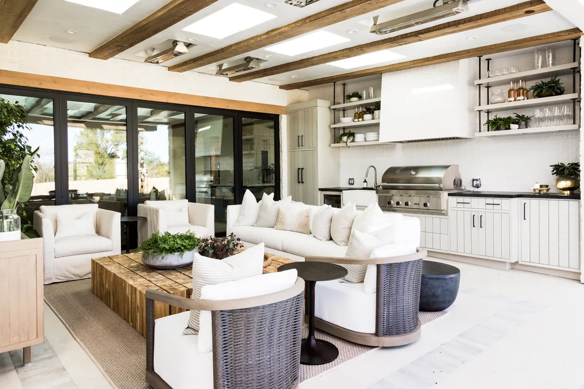 Outdoor living in Los Gatos by Pure Salt