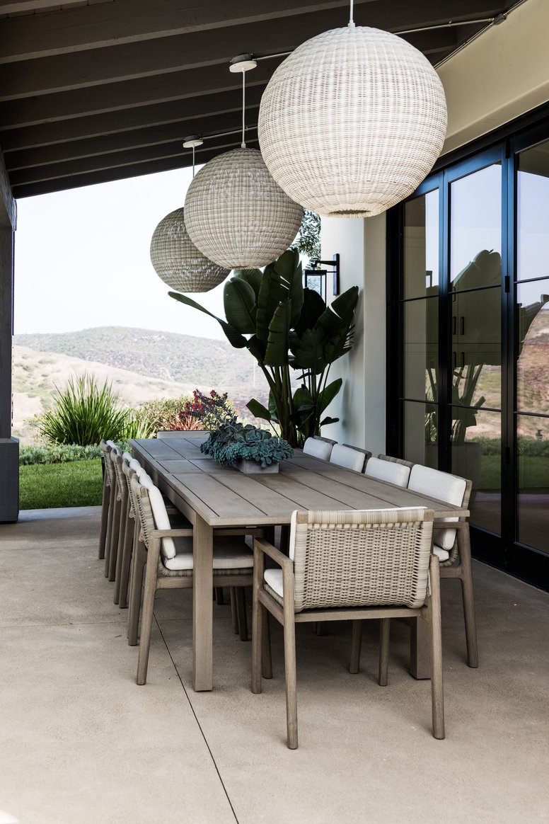 Outdoor table in Coastal Canyon