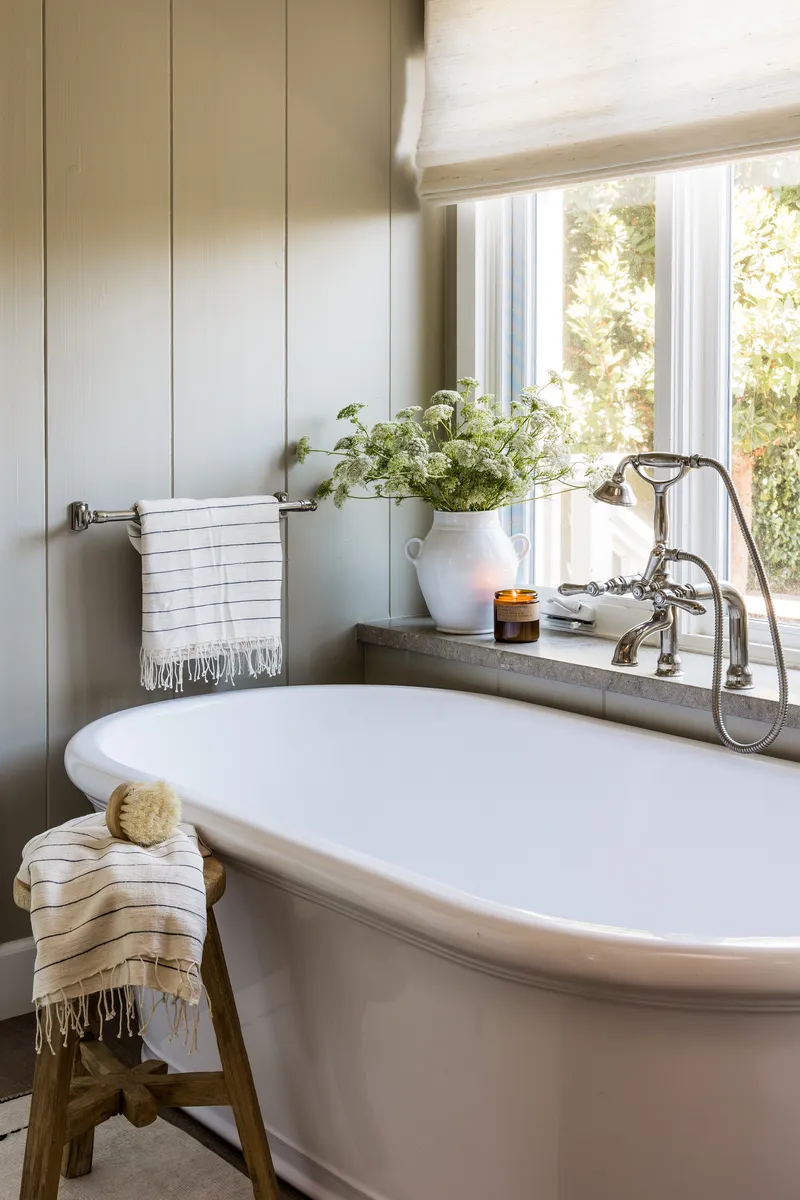 Primary Suite tub in Laguna Beach by Pure Salt