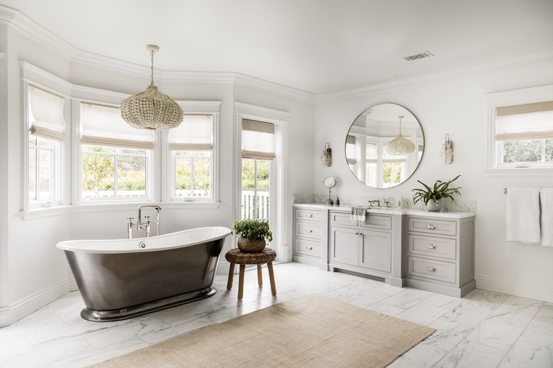 Primary Suite bathroom in West LA by Pure Salt