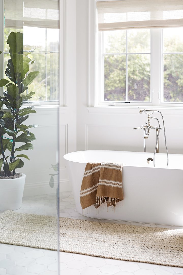 Primary Suite bathroom in Brentwood by Pure Salt