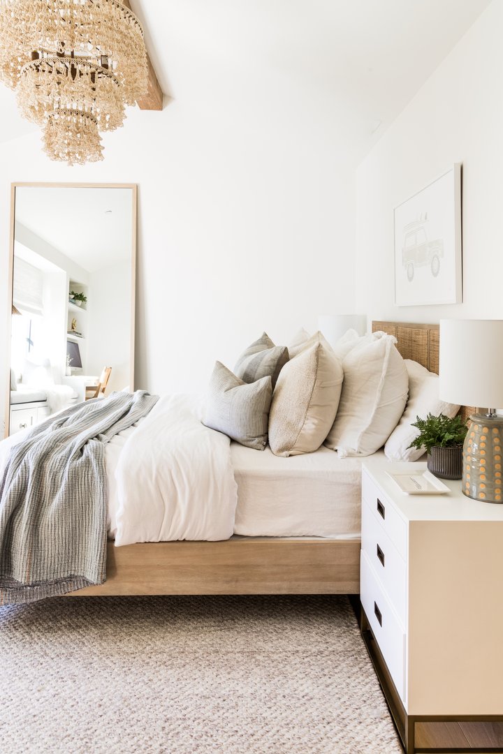 Girls bedroom in Los Gatos by Pure Salt