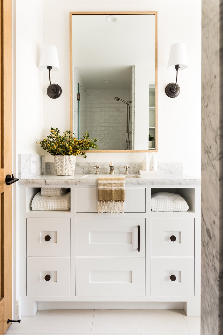 Guest bathroom in Los Gatos